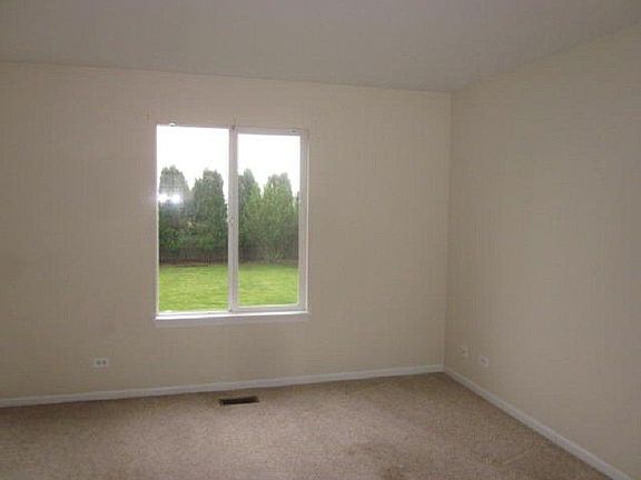 3rd image of 2118 Kathleen Cir