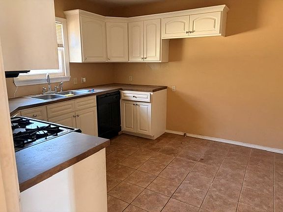 5th image of 2905 Avenue W