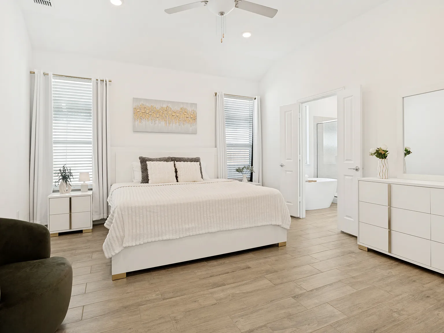 3 bed, 1883 sqft, $3,000 — Photo 2