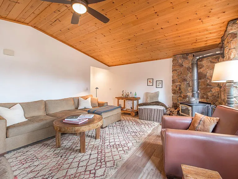 312 Park Ln — Photo 9
