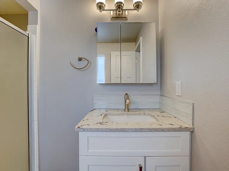 8290 W Amherst Dr — Photo 10