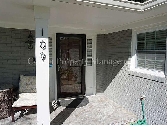 3rd image of 109 E Sands Hill Dr