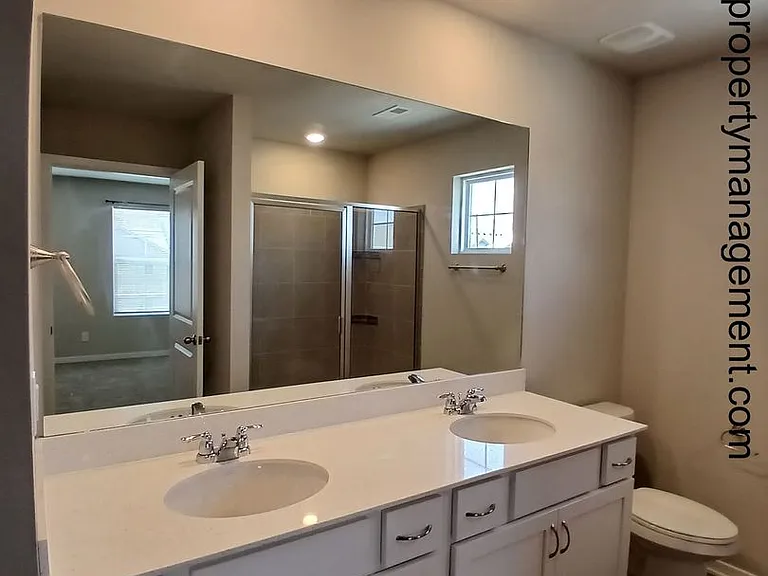 2404 SW Plaza Pkwy — Photo 29
