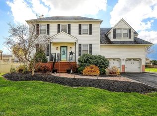 99 Fisher Dr, Hillsborough, NJ 08844