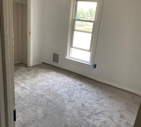 3rd image of 412 N Logan Blvd