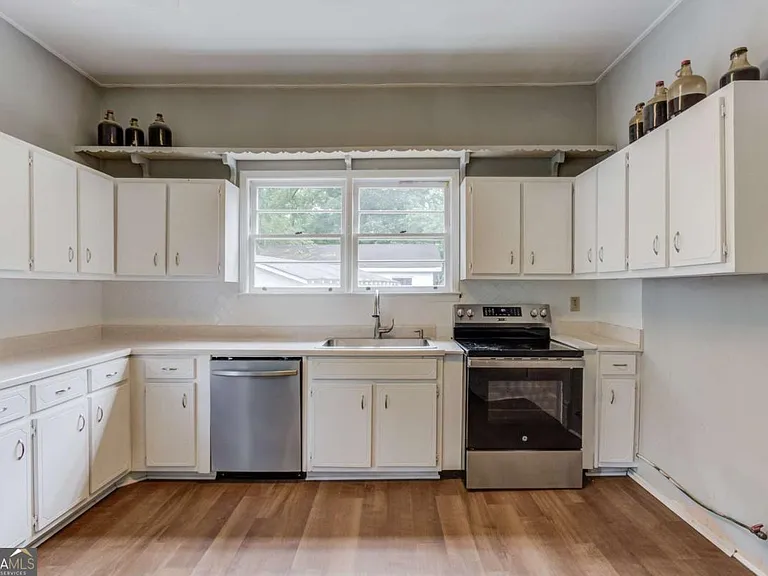 227 Alcovy St — Photo 10