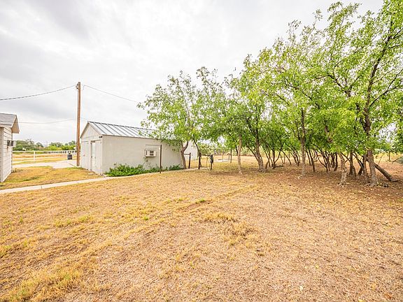 4th image of 107 Tumbleweed Ln