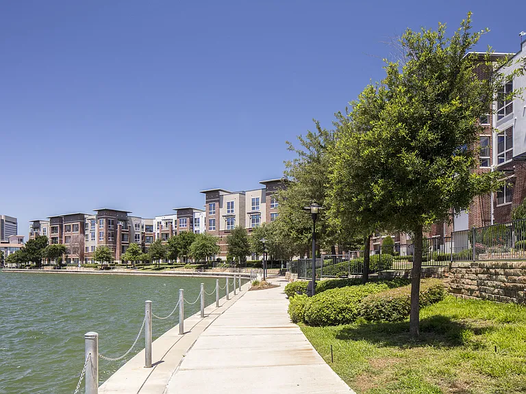 Lakeshore Lofts — Photo 28