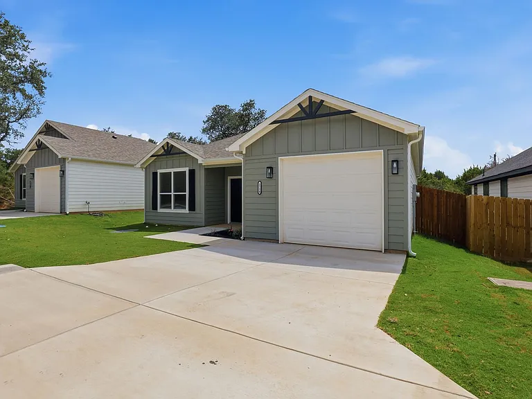 5718 Barkridge Dr — Photo 25