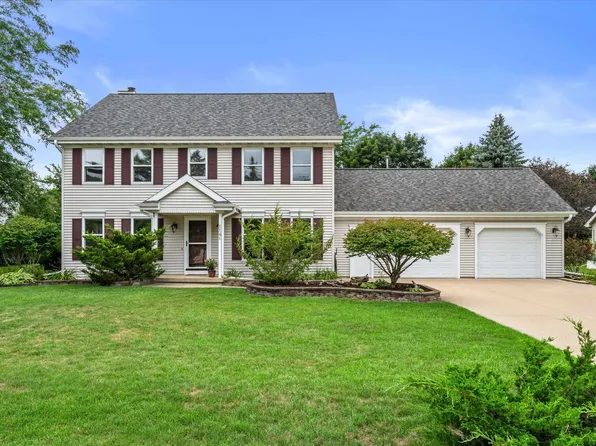 1141 Pendleton Rd, Neenah, WI 54956
