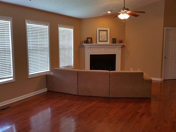 2nd image of 1272 Wentworth Dr
