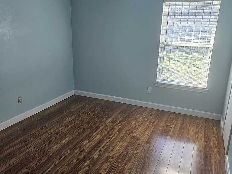 2423 Manorwood St — Photo 17