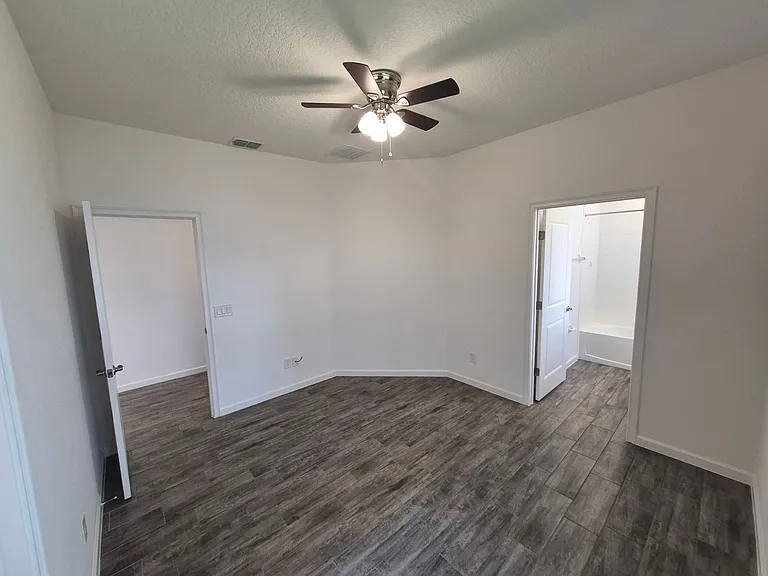 1257 Hendon Loop — Photo 15