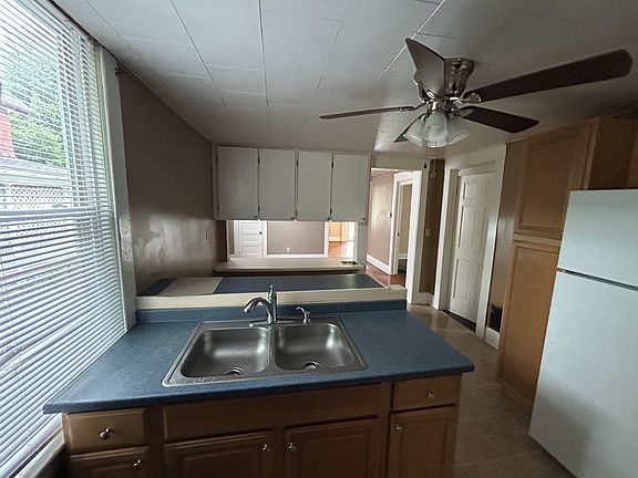 3rd image of 2817 Grant Blvd #1