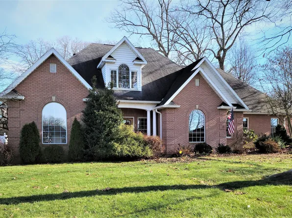 4 Ness Pl, Marietta, OH 45750