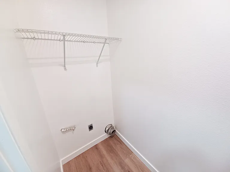 Parkhill Apartments — Photo 21