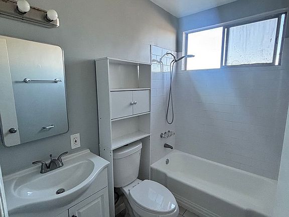 4th image of 639 E Martin Luther King Jr Blvd #9