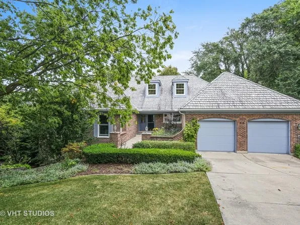 874 Baker Ct, Glen Ellyn, IL 60137