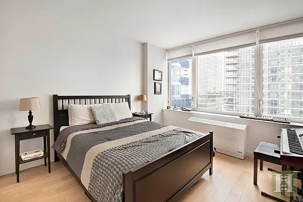 Rented by Halstead Real Estate | media 15