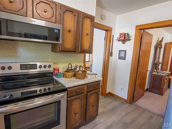 4th image of 700 Gehle St