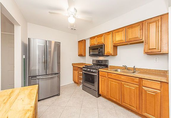 5th image of 25-02 Crescent St #1D