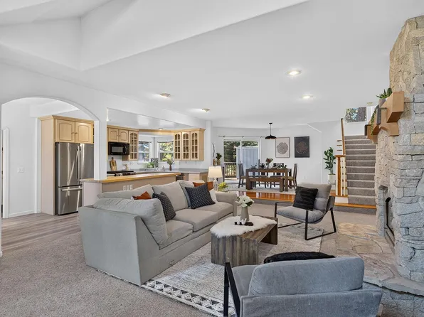 10454 Royal Crest Dr, Truckee, CA 96161