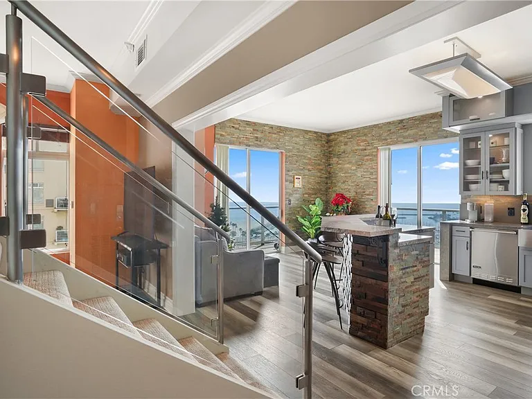 488 E Ocean #P2 — Photo 7