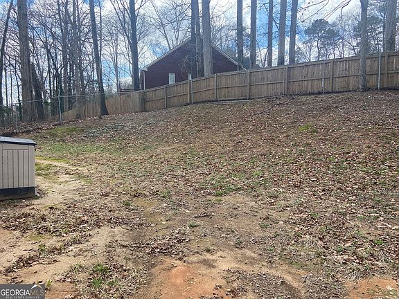 3rd image of 15 Twin Lakes Rd