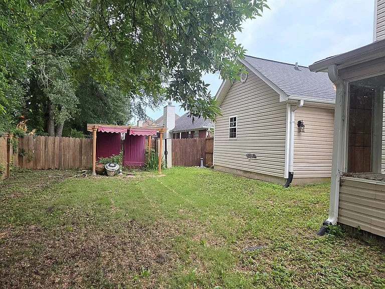 8012 Rockhampton Cir — Photo 13