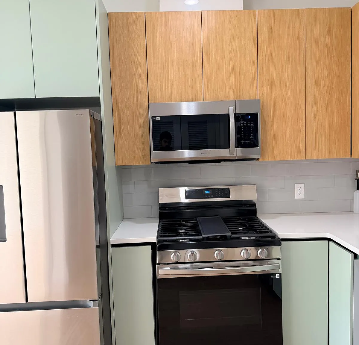 2 bed, 723 sqft, $3,100 — Photo 1