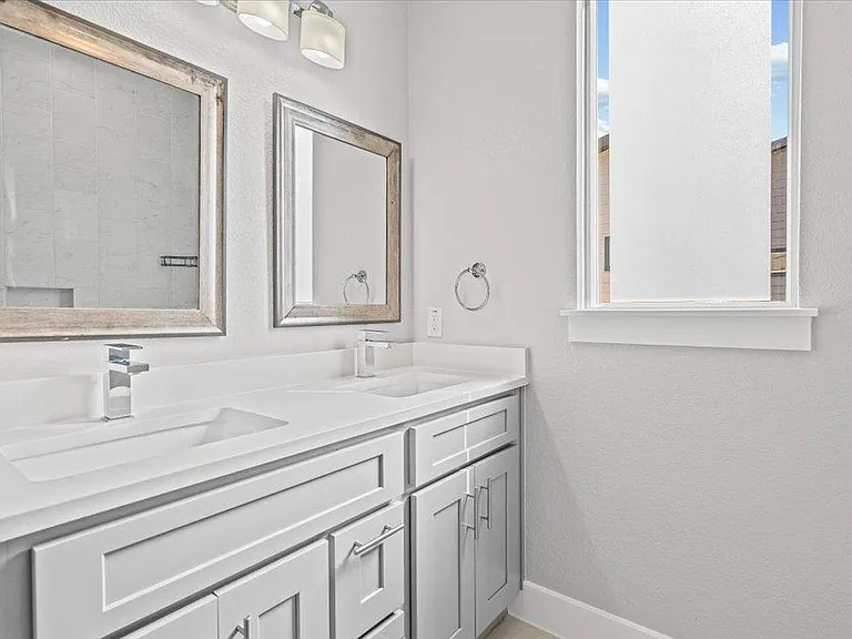 706 Short Kemp St #2 — Photo 24