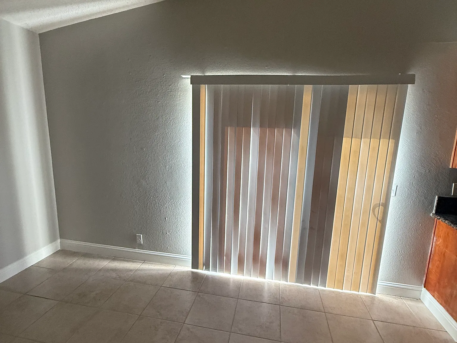 4 bed, 1505 sqft, $2,950 — Photo 3