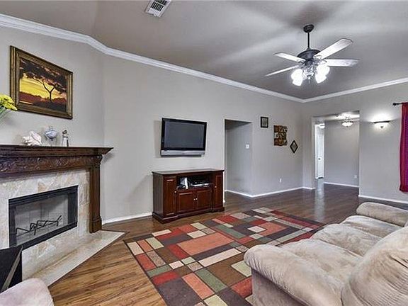 4th image of 1613 Prescott Dr