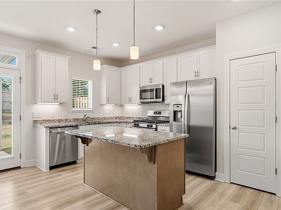 5th image of 314 Hollenbeck Pl