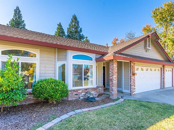 2nd image of 3754 Stauss Ct
