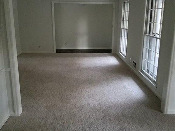 5th image of 2023 Lake Lucerne Dr
