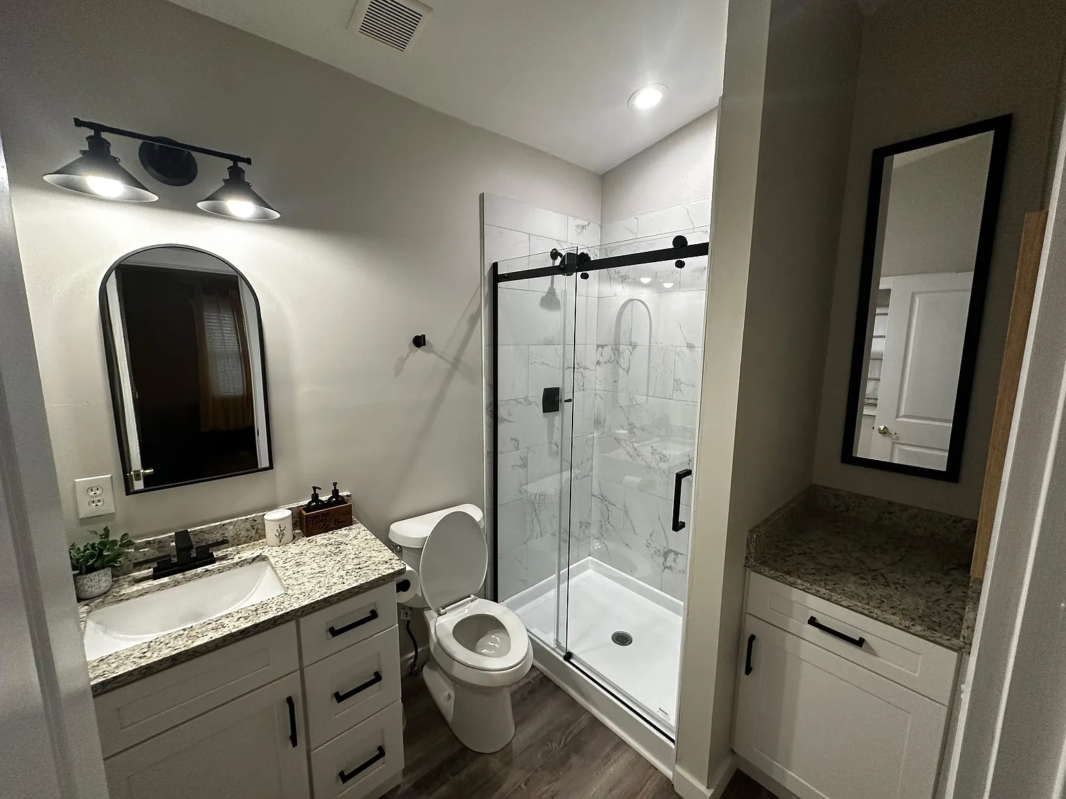 2 bed, 852 sqft, $1,800 — Photo 4