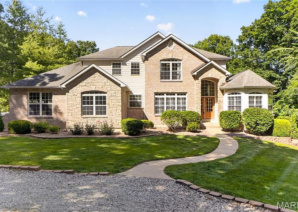 1st image of 477 Winding Woods Dr