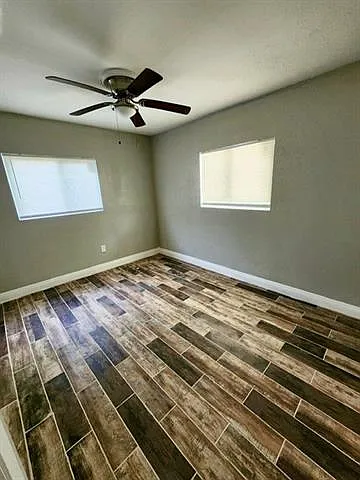 3200 Lancaster St — Photo 10