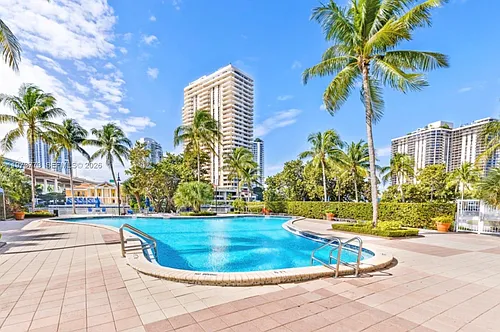19390 Collins Ave Photo 1