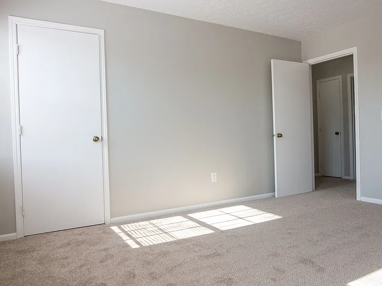 7778 Deercrest Ct — Photo 36