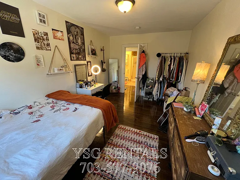 235 Everett St #235 — Photo 34