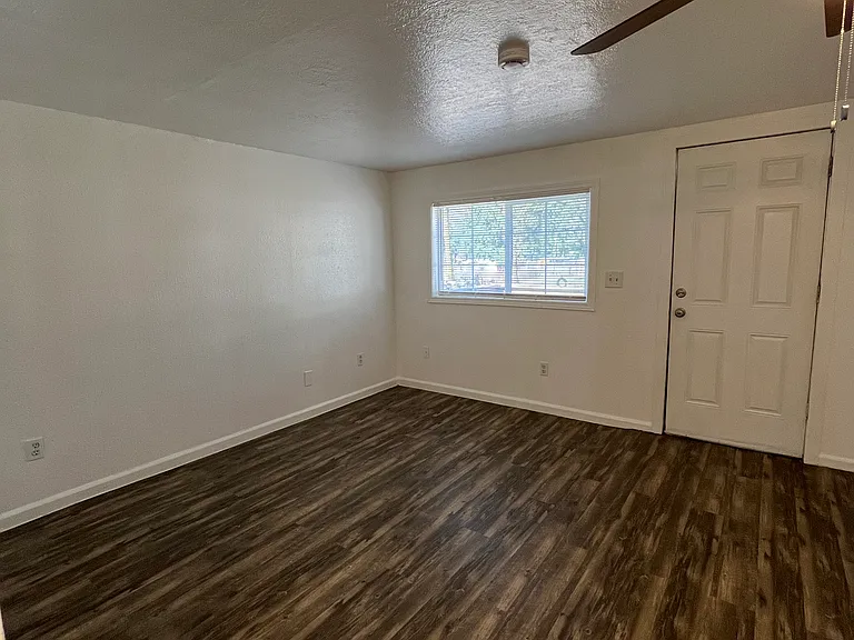 105 Front St S #3 — Photo 8