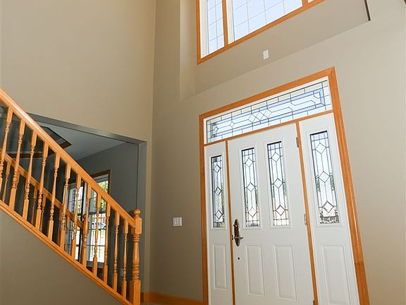 2nd image of 819 17th St SE