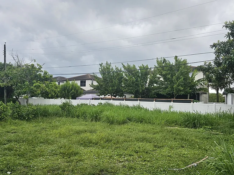 5000 SW 26th Ave — Photo 31