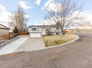400 Skyline Dr, Elko, NV 89801