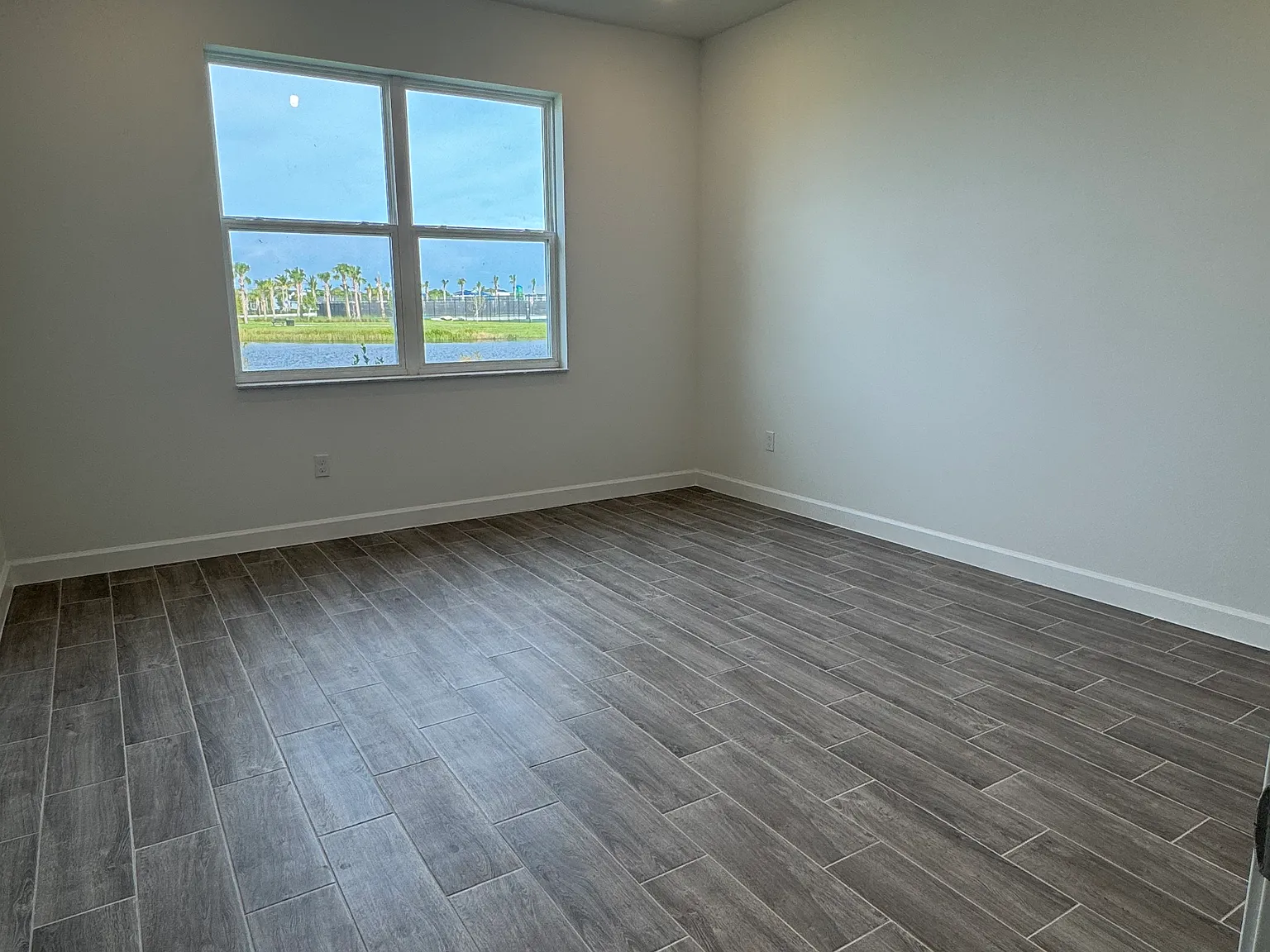 2 bed, 2679 sqft, $2,100 — Photo 4