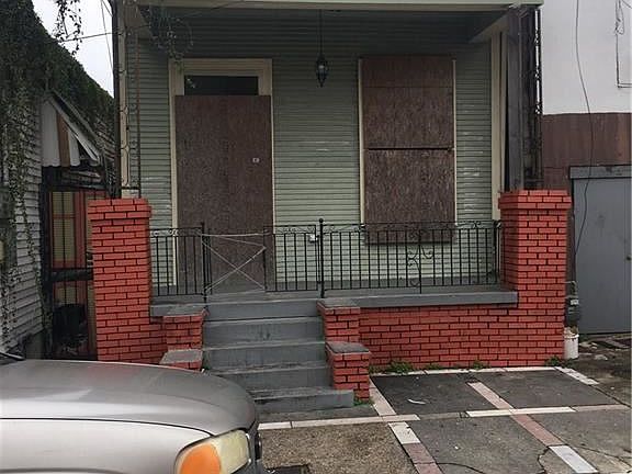 4th image of 1107 Louisa St