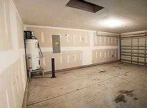 A141C7L- 2CAR GARAGE