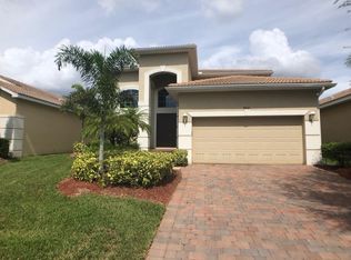 8621 Sumner Ave, Fort Myers, FL 33908